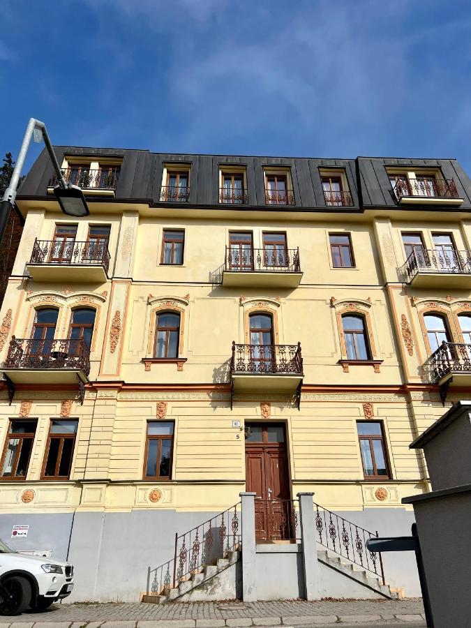 Apartament Artelier - Trenczyńskie Cieplice Zewnętrze zdjęcie